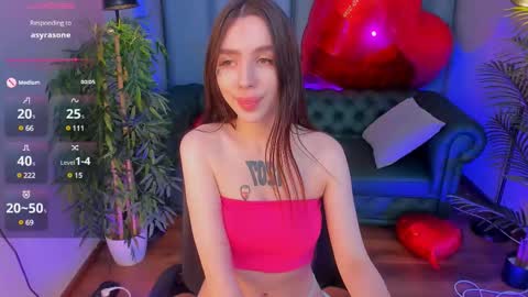 Snapshot of kim_lyn chatting on February 11, 9:20 am KIM online show from February 11, 9:20 am