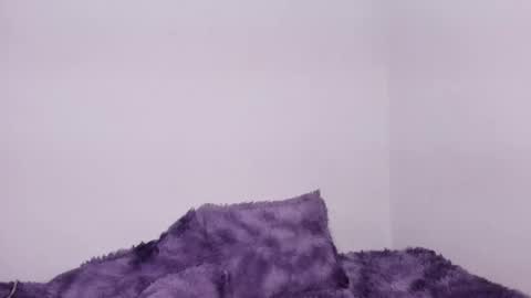 kim_mouth17 online show from December 1, 3:04 am