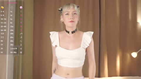 Snapshot of kimberlieweckman chatting on September 19, 5:38 pm Mary online show from September 19, 5:38 pm