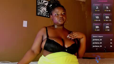 Snapshot of kimberly__4 chatting on February 9, 12:17 am Kimberly 4 online show from February 9, 12:17 am