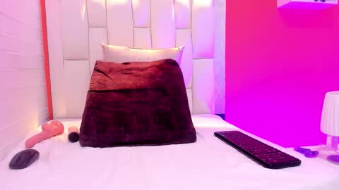        online show from October 2, 11:20 am