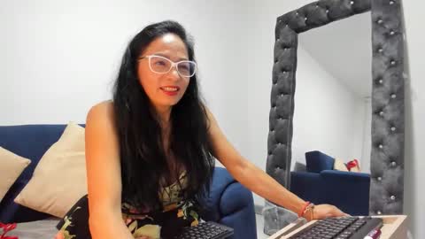 Kimberly online show from May 3, 12:49 am
