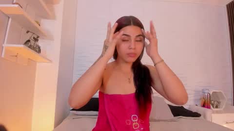 Snapshot of kimberlyloren chatting on September 11, 4:03 am Kimberly Loren online show from September 11, 4:03 am