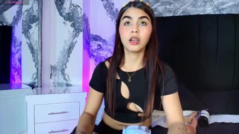 Kimberly Loren online show from October 24, 3:02 pm