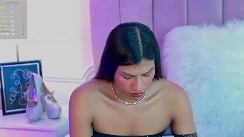 Kimberlyn online show from July 14, 7:30 pm