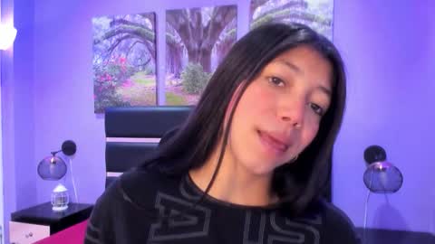 Kimberly Villalobos online show from November 17, 11:35 am