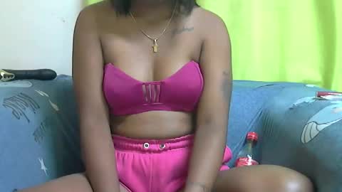 kimberlyy25 online show from September 17, 6:22 pm