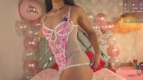 kimhilton online show from October 28, 4:35 am