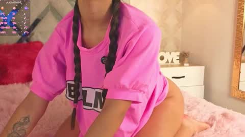 kimhilton online show from November 22, 4:22 am