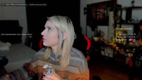 Wolfs Girl online show from September 24, 5:19 pm