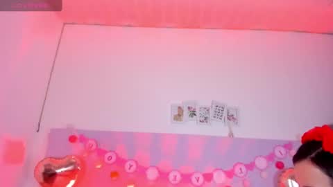 Snapshot of kimkalifa chatting on February 17, 3:55 pm Camila online show from February 17, 3:55 pm