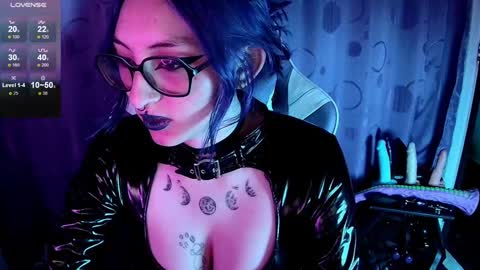   online show from September 25, 2:02 pm