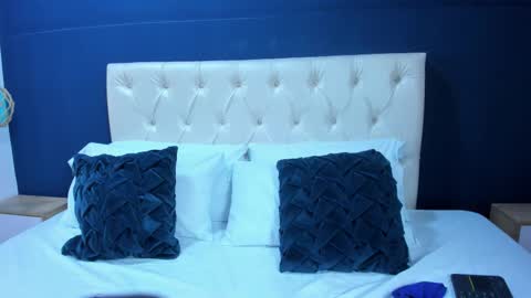 kimluna1 online show from November 3, 3:29 am