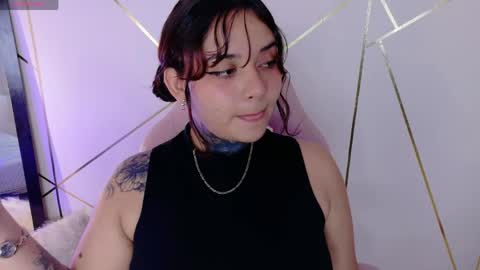     online show from May 25, 6:25 pm