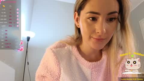 Snapshot of kimmie_ chatting on January 3, 9:47 am Kimmie online show from January 3, 9:47 am
