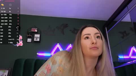 Snapshot of kimmie_ chatting on January 31, 7:18 pm Kimmie online show from January 31, 7:18 pm
