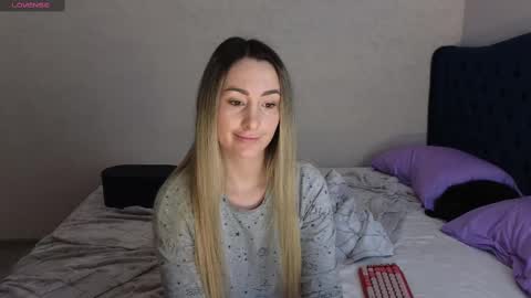 Snapshot of kimmie_ chatting on February 27, 8:20 pm Kimmie online show from February 27, 8:20 pm