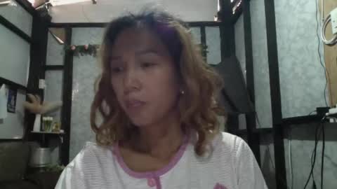 kimmk73644 online show from March 17, 4:06 am