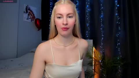 kimmy1_powell online show from November 5, 4:47 am