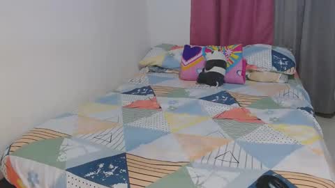 kimmy94192 online show from January 23, 1:13 pm