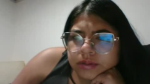 Kimmy online show from February 11, 12:15 pm