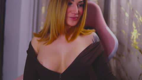 Snapshot of kimskye chatting on February 7, 12:42 am KimSkye online show from February 7, 12:42 am