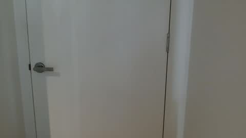 Isaac online show from February 20, 2:55 am