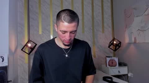 King Dante  online show from March 11, 12:11 am