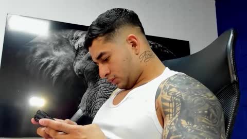 Angel Falconer online show from December 2, 4:00 am