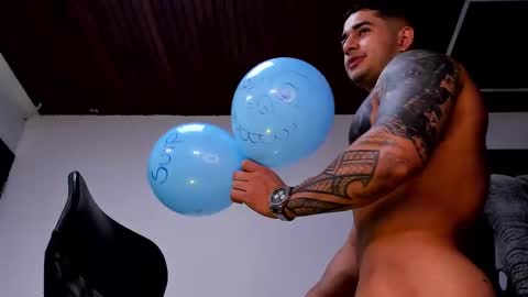 Angel Falconer online show from November 18, 1:52 am