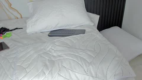    KING     online show from March 6, 9:53 pm