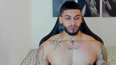 king_of_kings__ online show from November 11, 10:56 pm