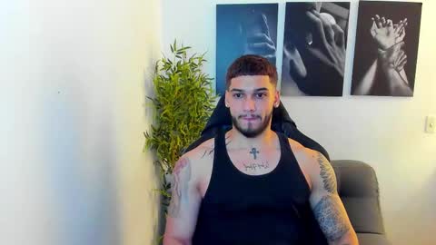 Snapshot of king_of_kings__ chatting on February 15, 2:47 am king_of_kings__ online show from February 15, 2:47 am