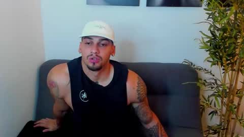 Snapshot of king_of_kings__ chatting on September 11, 5:09 am king_of_kings__ online show from September 11, 5:09 am