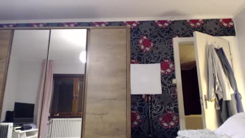 sexysexyhotwetpinkredpussy online show from February 16, 5:26 pm