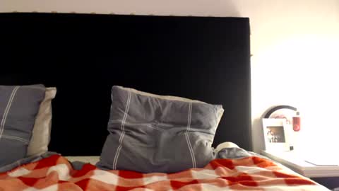 sexysexyhotwetpinkredpussy online show from July 26, 9:23 pm