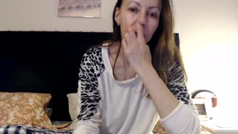 sexysexyhotwetpinkredpussy online show from July 10, 9:52 pm