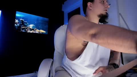 King Bear online show from September 22, 2:04 am