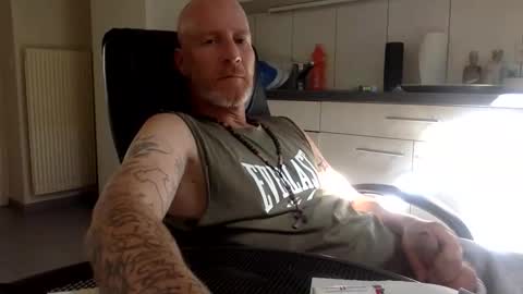 Snapshot of kingsize187 chatting on September 16, 10:50 am kingsize online show from September 16, 10:50 am
