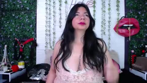 Mary online show from February 4, 3:04 pm