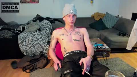 Snapshot of kinky_spidey chatting on January 17, 5:51 pm kinky_spidey online show from January 17, 5:51 pm