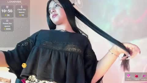Snapshot of kinky_yeyns chatting on January 15, 4:04 am kinky yeyns online show from January 15, 4:04 am