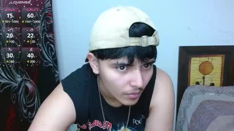 Snapshot of kinkybabies_ chatting on March 5, 12:27 am Mercury online show from March 5, 12:27 am