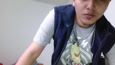 Snapshot of kinkybabies_ chatting on January 25, 6:23 am Mercury online show from January 25, 6:23 am
