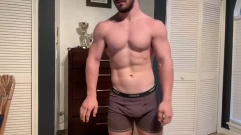 Snapshot of kinkybuffboy chatting on January 2, 10:55 pm kinkybuffboy online show from January 2, 10:55 pm