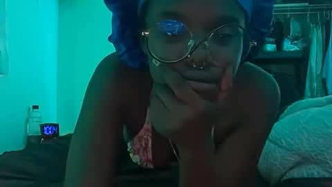 Snapshot of kinkycoupleinteracial chatting on September 21, 2:04 am interracialfacial online show from September 21, 2:04 am