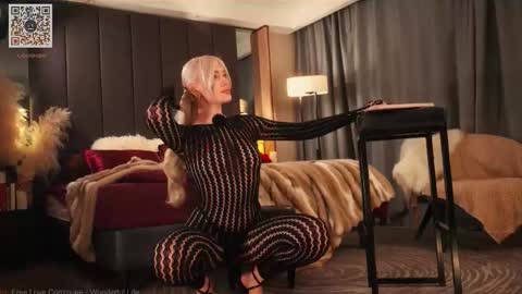 kinkylina_ online show from February 16, 6:28 pm