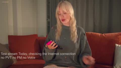 kinkylina_ online show from April 10, 5:39 pm