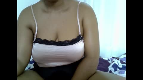 kinkyxxjuice online show from November 4, 6:37 am