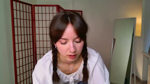Kira online show from May 13, 2:27 pm